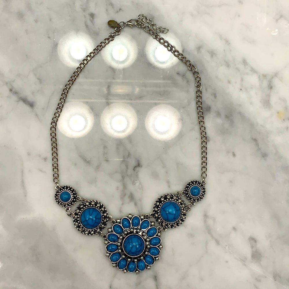 Chico’s adjustable turquoise & silver necklace
